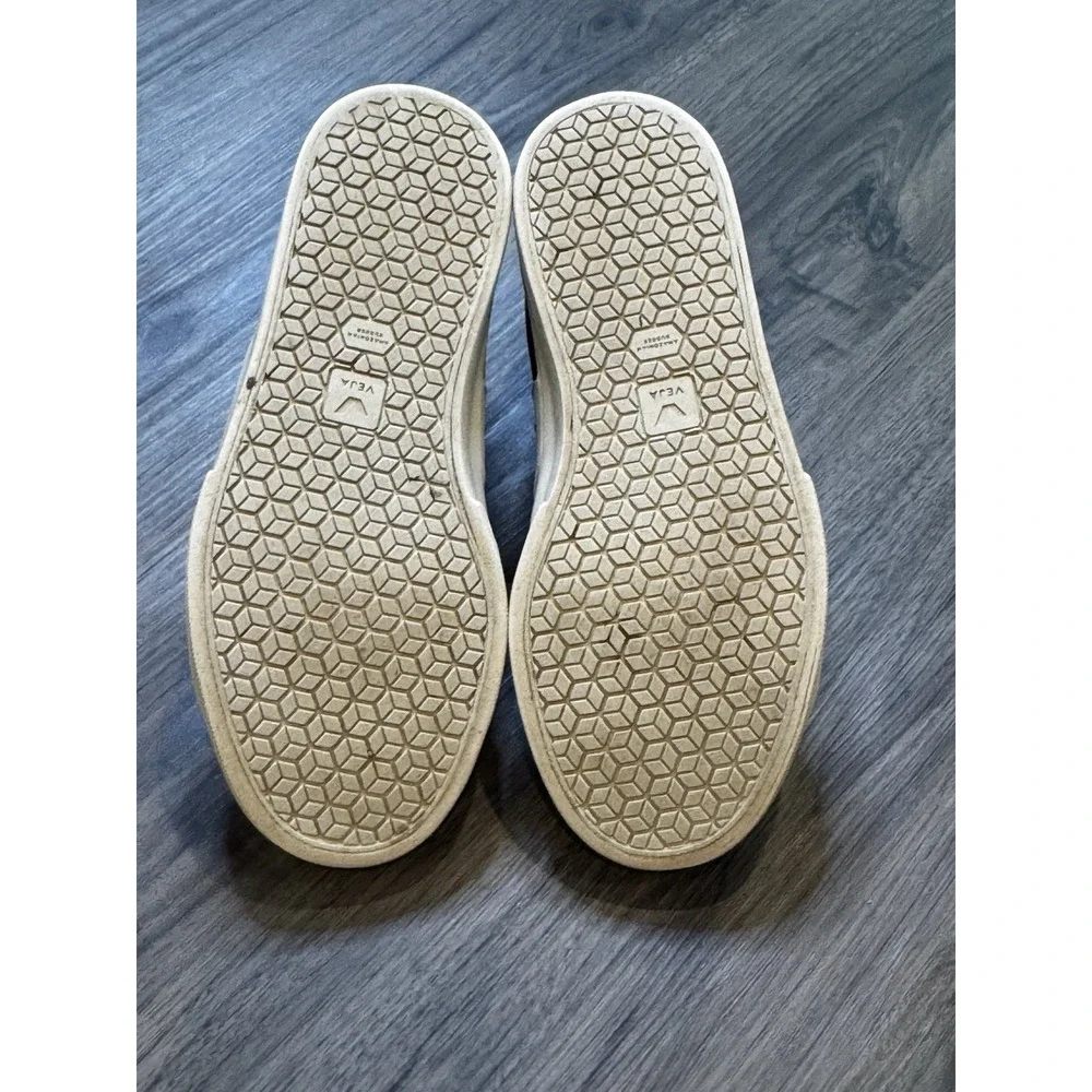VEJA Sneakers Womens 8 Black White Leather Esplar Casual Minimalist Low Top Chic - Picture 9 of 11